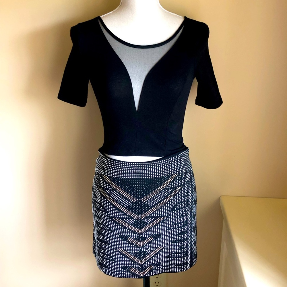 Forever 21 Embellished Mini Skirt. Side-zip with hook & eye. Black, gold, silver